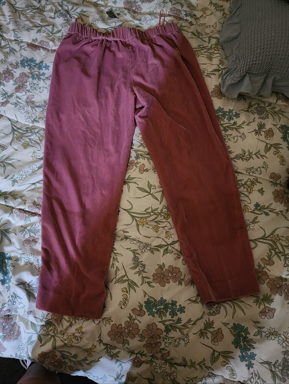 Cropped Womens Pants in Dusty Rose - Size 6